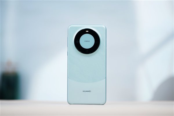 车评人韩路主力机用华为Mate系列:不用iPhone因为充电慢、信号差