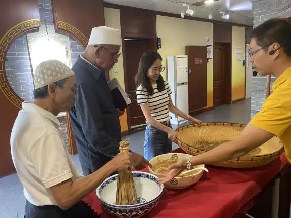 重磅发布 | 国际市场新突破:津药达仁堂18个产品获Halal认证