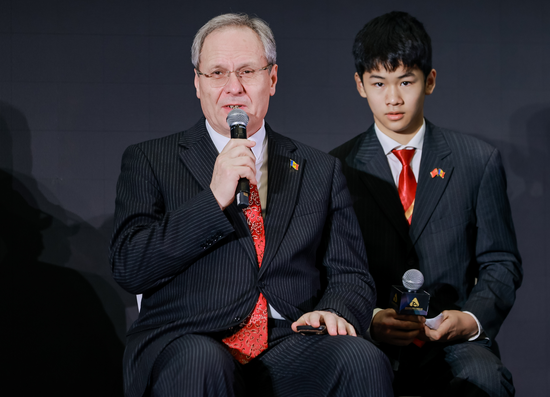 聚焦ESG、出海、数智化,AIIC2024大会上,驻华大使/品牌代表/专家学者共商趋势