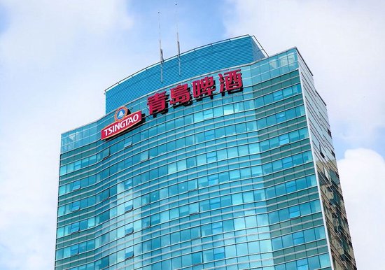三季度营收净利双降,却怪去年卖太好,青岛啤酒高端化走不通了?