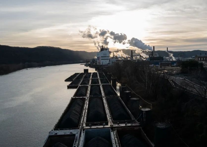 拜登决定:正式阻止日本制铁公司收购美国钢铁公司