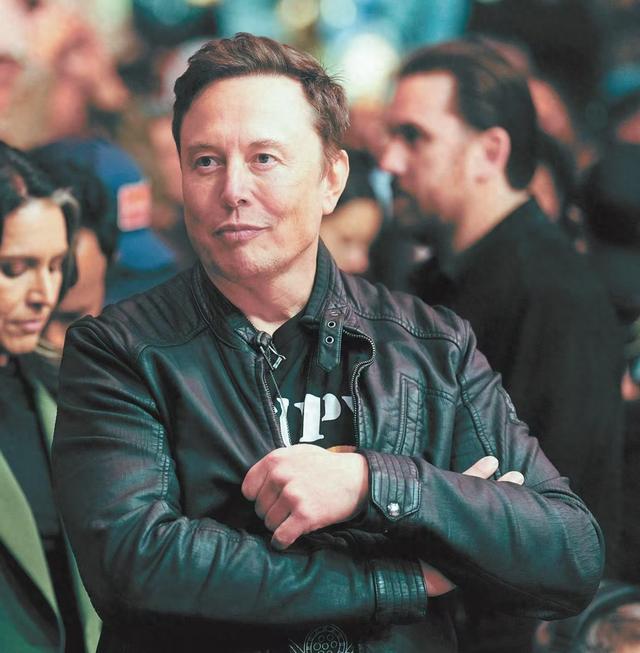 掀开陈年性侵案,考虑资助反对党,英媒:马斯克谋划推翻斯塔默