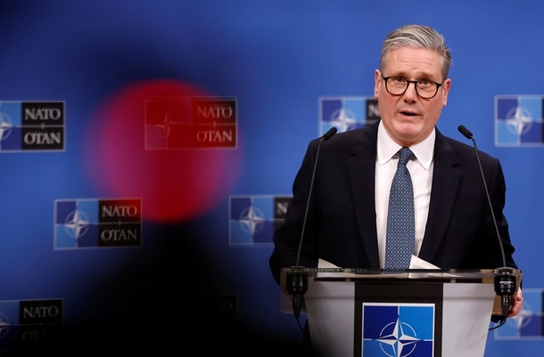 特朗普签令制裁国际刑事法院,英国表态:不跟