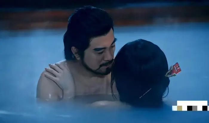 究竟是演员请就位,还是底线在后退?