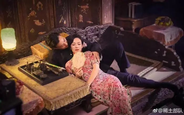 究竟是演员请就位,还是底线在后退?