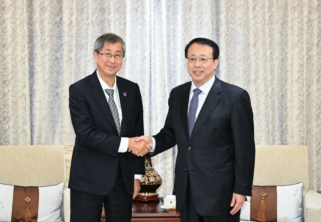 中国发展高层论坛2025年年会召开之际,龚正在京会见这些跨国公司高管