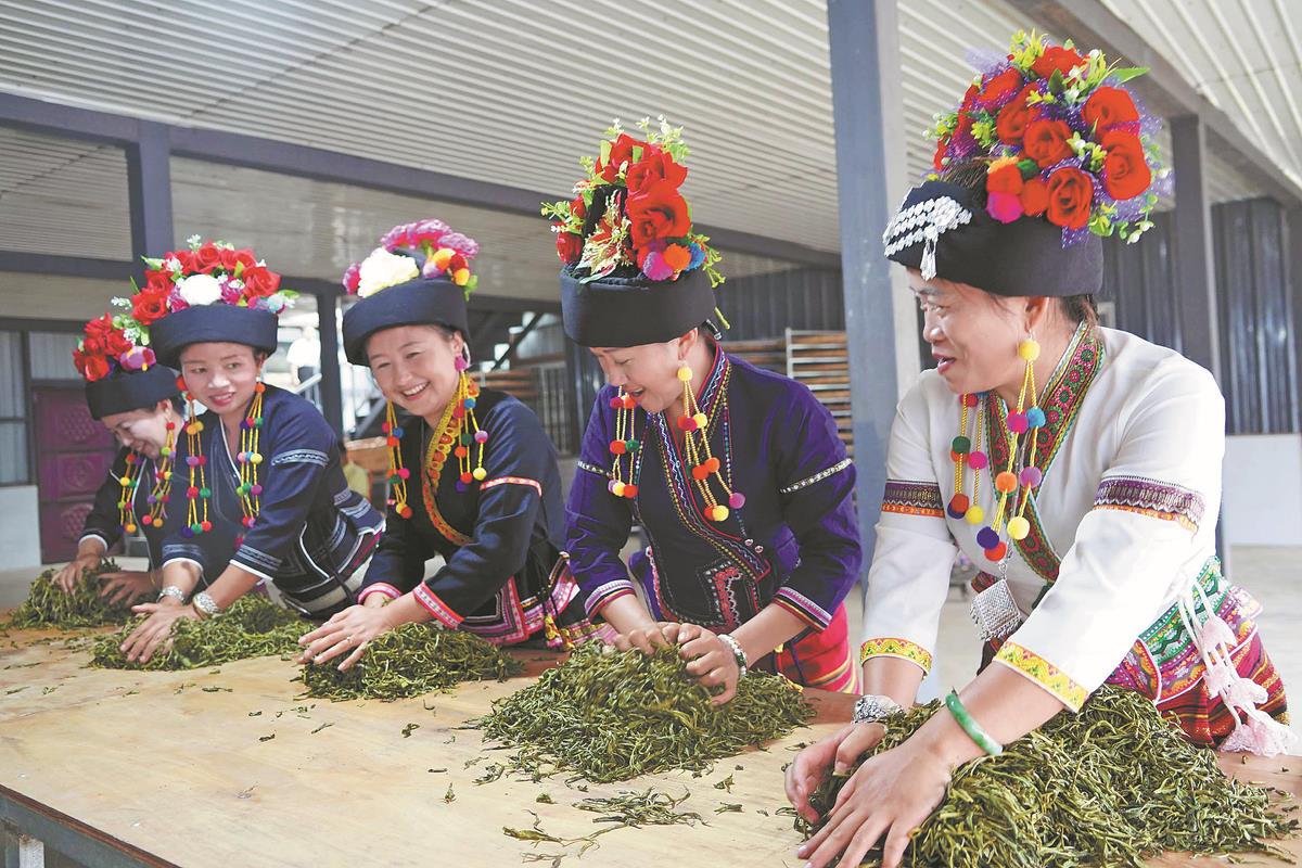 《世界是平的》作者发文剖析世界因何运转：中国是被特朗普忽视的一大引擎