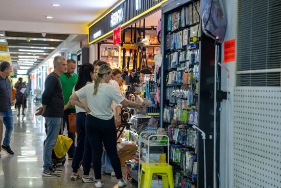 关税战爆发后,中国商人:我们能赢!