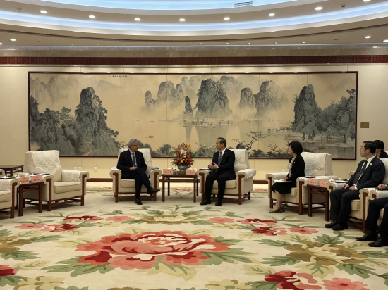 英伟达CEO黄仁勋到访北京：中国是非常重要的市场 希望继续与中国合作