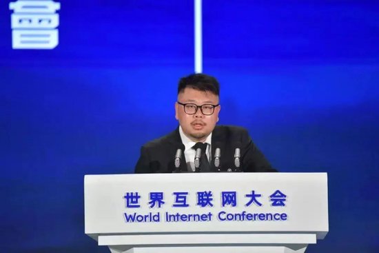 香港特区行政长官李家超率团访问浙江，莅临强脑科技考察调研