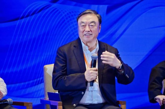 马蔚华：金融业要利用全球资源和数字化平台帮助企业“出海”识别和规避风险