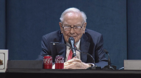 一个时代的结束:巴菲特年底卸任CEO 高调移交了自己的权力