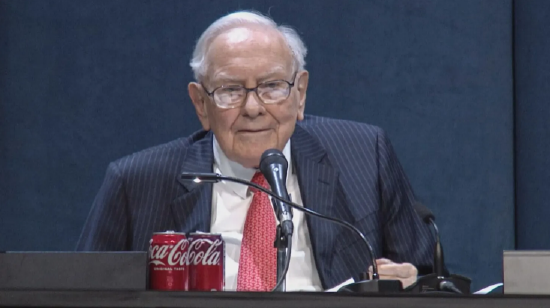 巴菲特要求董事会在年底任命阿贝尔为伯克希尔CEO