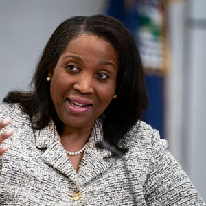 外盘头条:特朗普签署钢铝关税令 马斯克炮轰特朗普税改法案 英伟达重回市值宝座 美致函提醒关税谈判倒计时