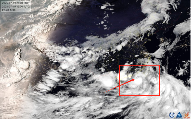 台风眼已开,卫星云图视角看“韦帕”究竟有多强