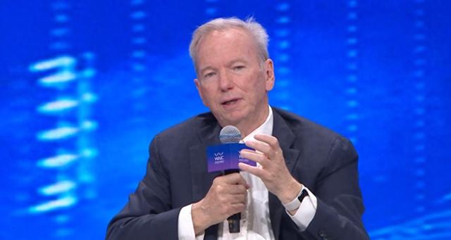 谷歌前CEO施密特：中美应开展合作，确保人类能够掌控这些AI工具