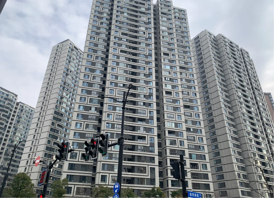 上海7月二手房成交量稳了,但挂牌总量偏高,“大多数房源都能再砍一点价”