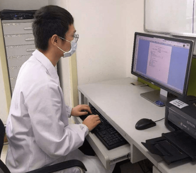 学医毕业后做什么好呢工作(学医毕业后做什么好呢工作岗位)