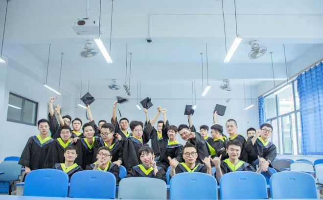 石油大专毕业好找工作吗(石油大专毕业好找工作吗女生)