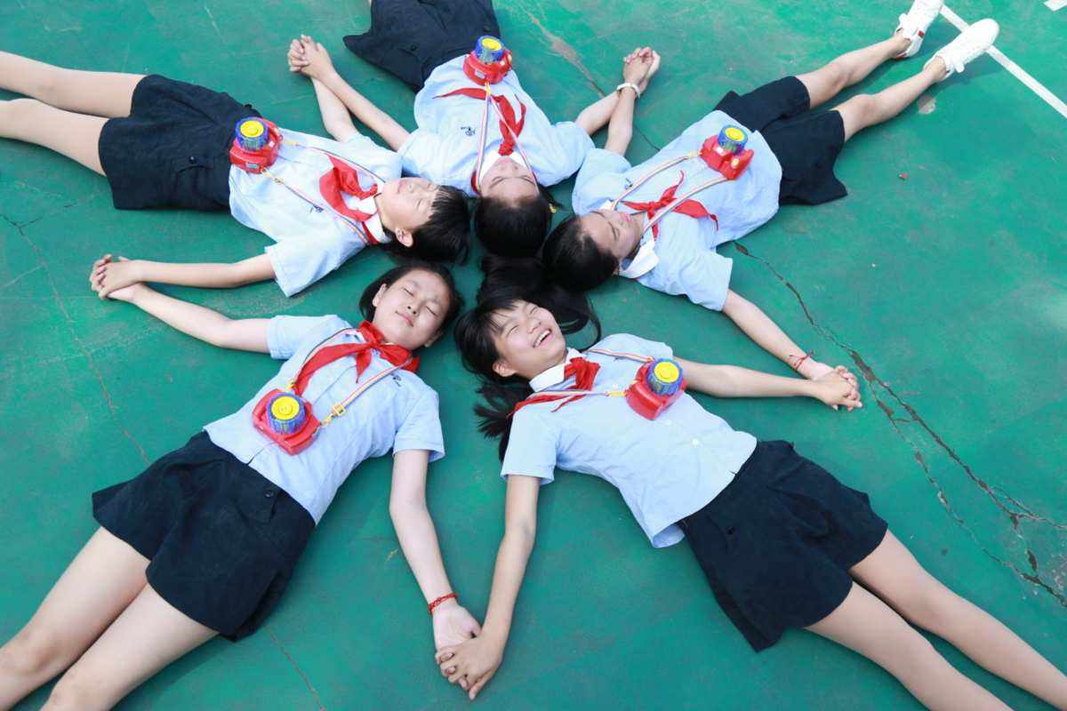 小学毕业后做什么工作好(小学毕业后做什么工作好呢)