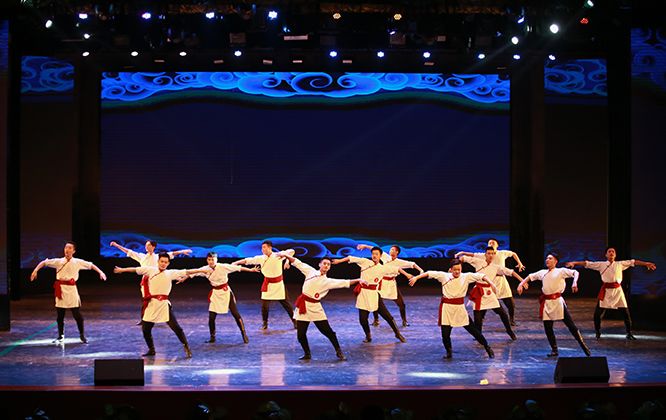 舞蹈系毕业后做什么工作(舞蹈学专业毕业后做什么工作)