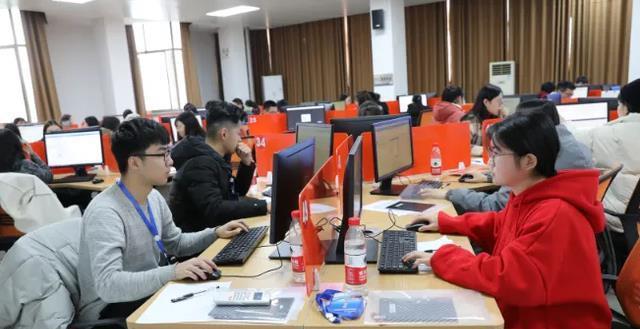 毕业后做什么项目好找工作(2024年必火的创业项目加盟)