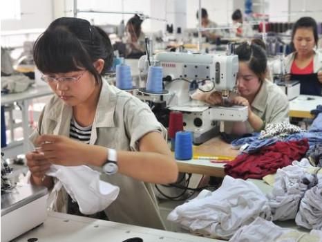 初中毕业学啥好找工作(初中毕业学什么行业前景好?)