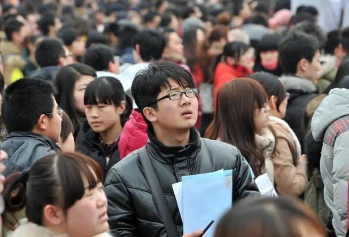 什么学校毕业最好找工作(什么学校毕业可以进入事业单位)