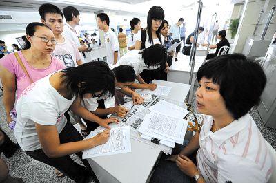 职高毕业后还能学什么(职高毕业后还可以上什么学校)