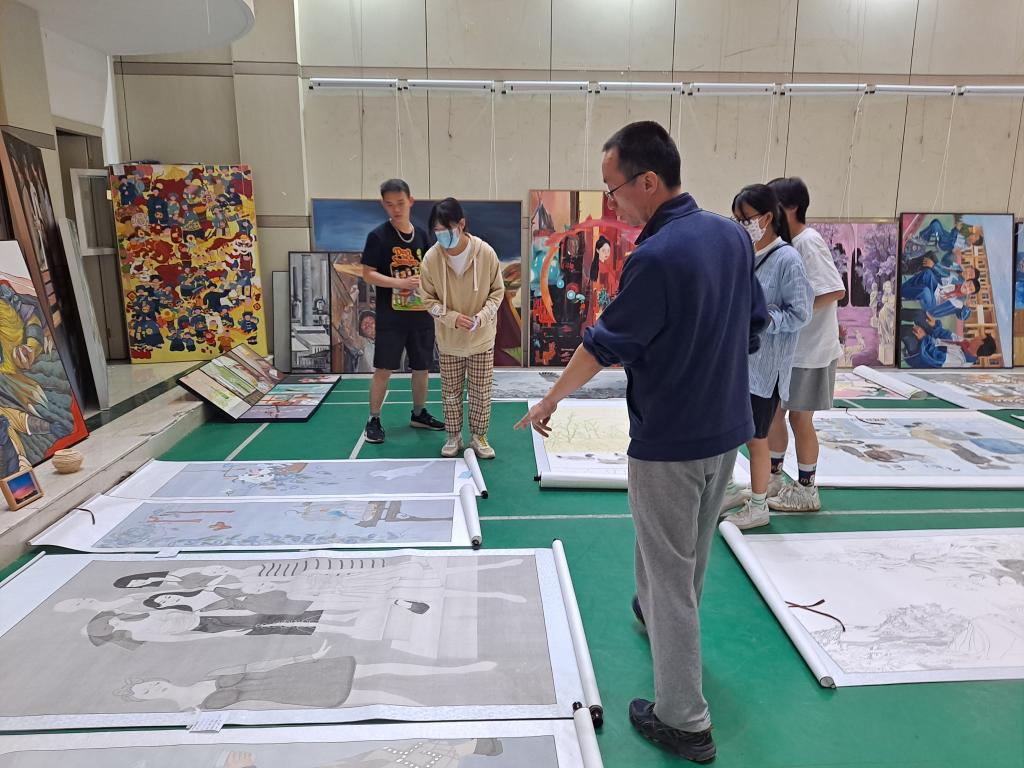 美术学院毕业后收入多少(美术学院的毕业生出路在哪儿?) 美术学院毕业后收入多少(美术学院的毕业生出路在哪儿?)