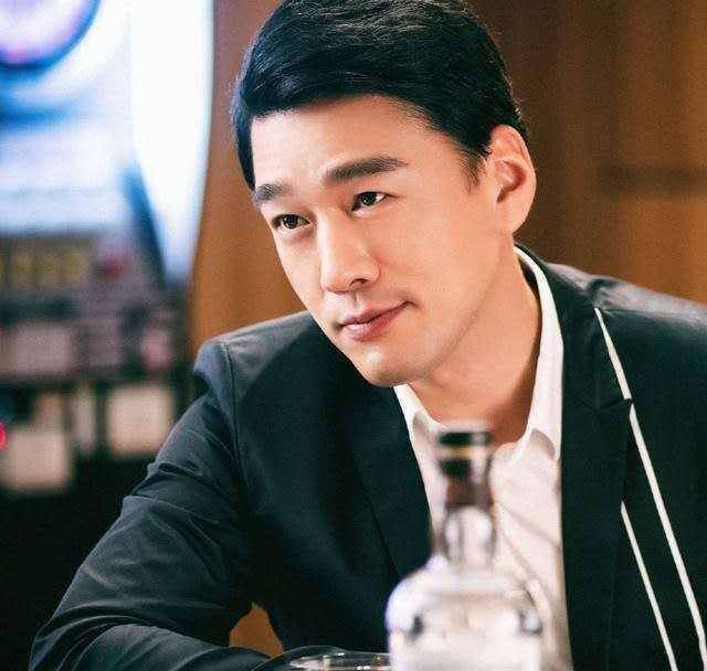 大学毕业后男生不成熟了(男生大学毕业后难找女朋友吗)