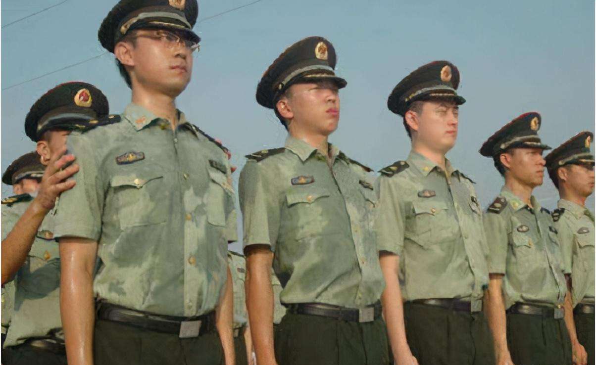 高校毕业后参军有什么利弊(高校毕业生参军入伍优惠政策)