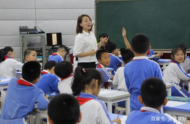 大学毕业后做了小学老师(刚毕业的小学老师能教好吗)