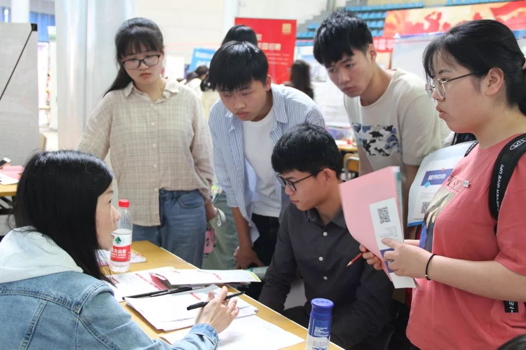 莆田学院毕业后工作好找吗(莆田学院毕业后,工作好找吗)