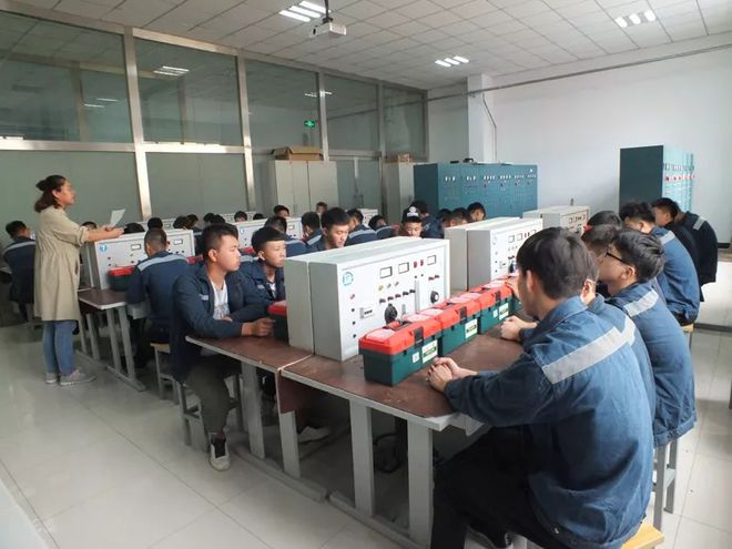 大专毕业后做什么啊(大专毕业后从事什么工作)