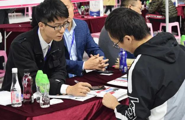 大专毕业后做什么啊(大专毕业后从事什么工作)