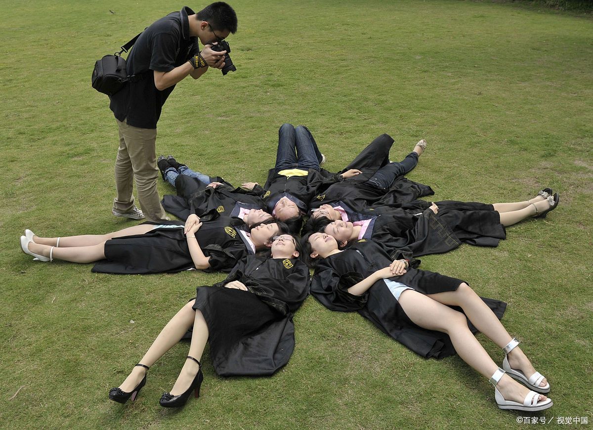 年轻人大学毕业后工作(年轻人大学毕业后应该怎么做)