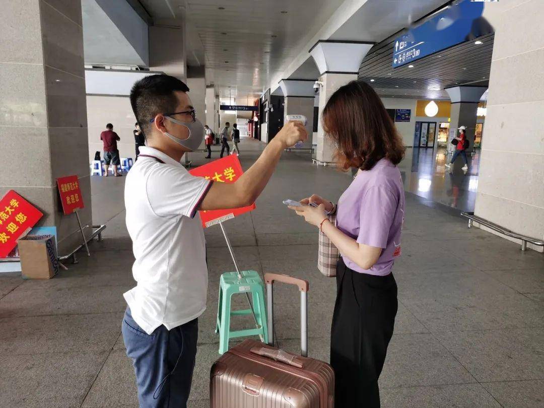 外地大学毕业后怎么拿回家(外地大学毕业后档案在哪里了)