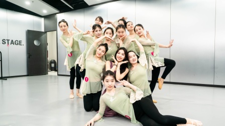 毕业后要跳什么舞蹈(毕业后要跳什么舞蹈比较好)