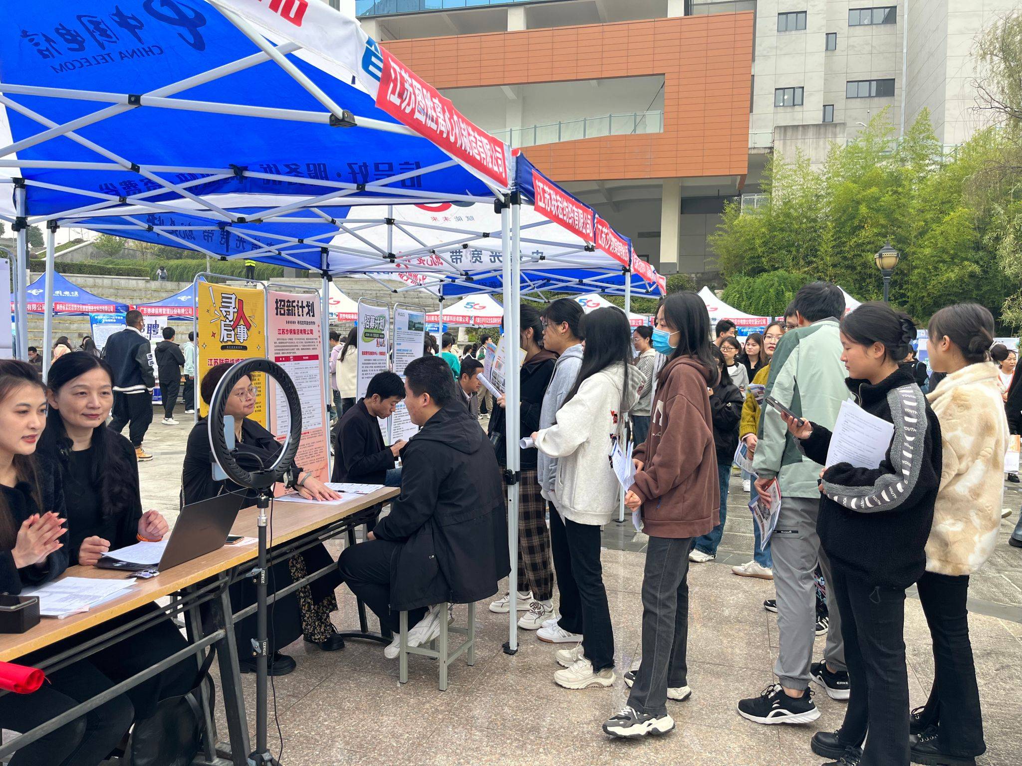 安康学院毕业后视频(安康学院毕业的在安康好就业吗)