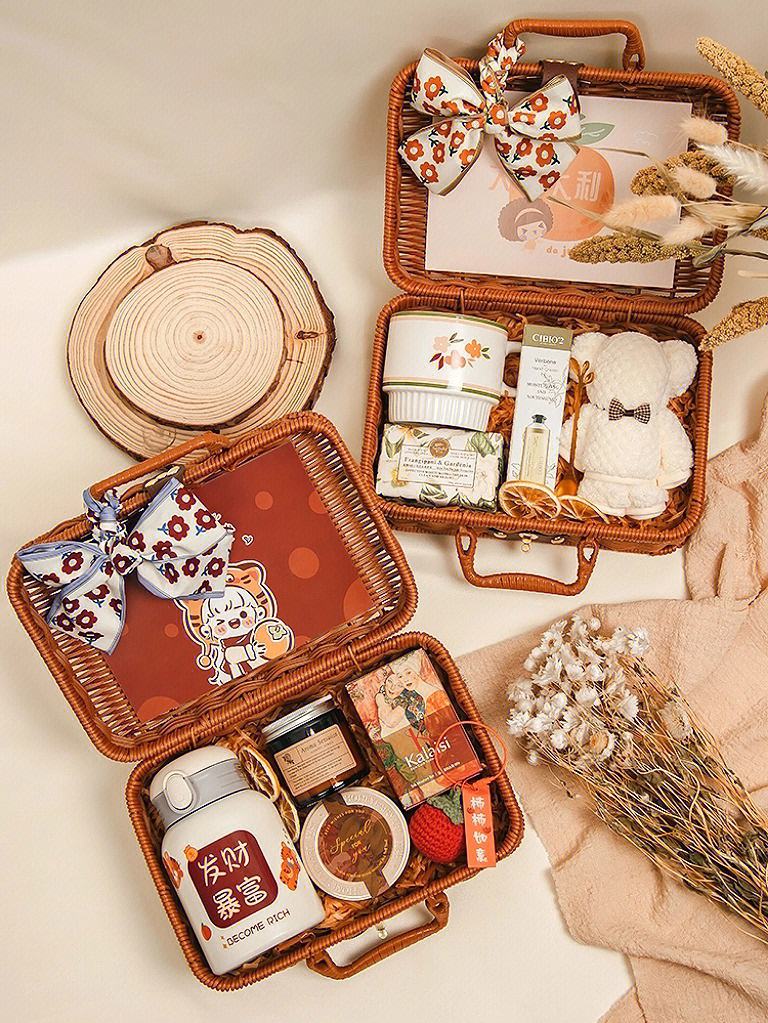 00后毕业送同学什么礼物(00后毕业送同学什么礼物好)