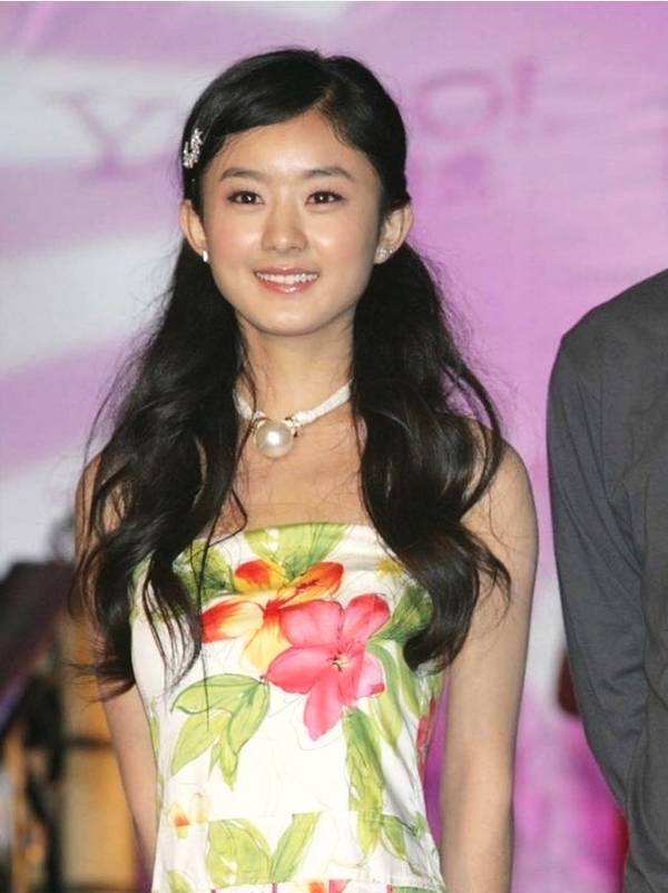 赵丽颖大学毕业后状况(赵丽颖是毕业于哪个大学)