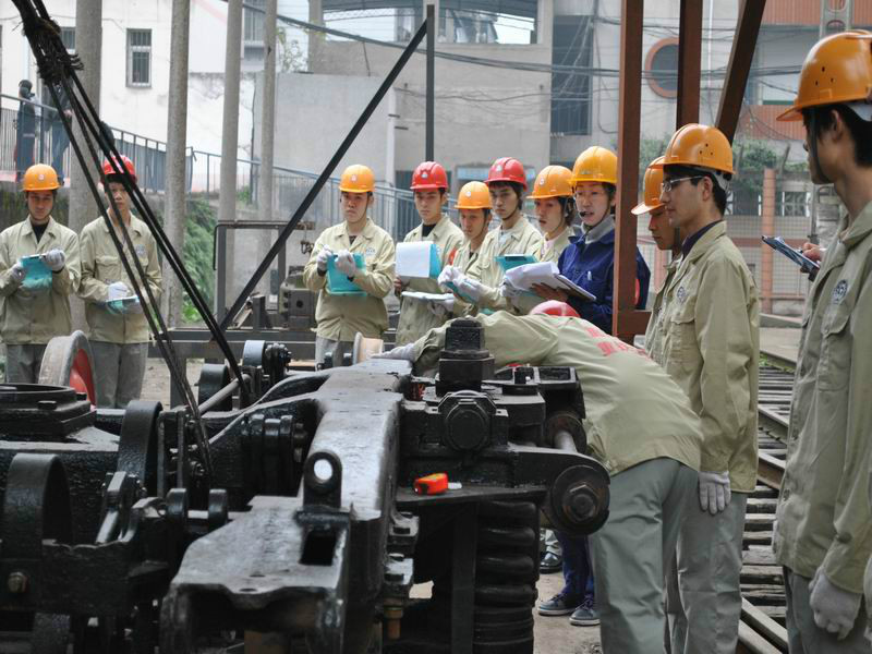 重庆铁路学院毕业后工资(重庆铁路职业技术学校招聘) 重庆铁路学院毕业后工资(重庆铁路职业技术学校招聘)