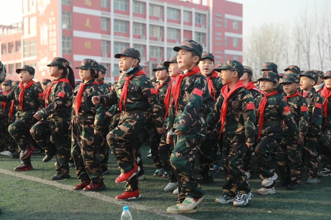 小学毕业后什么时候军训(小学毕业后什么时候军训啊)