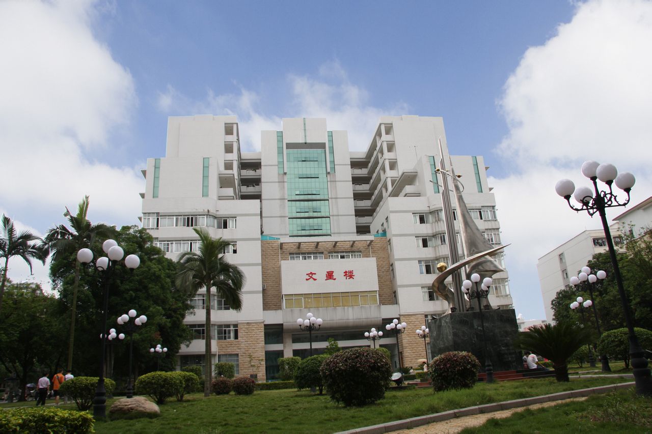 广西师范学院毕业后(广西师范大学毕业后好找工作吗)