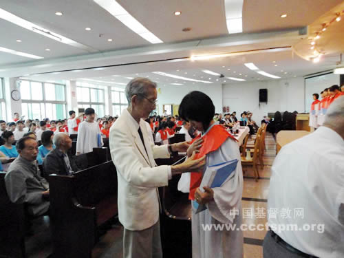 中国神学院毕业后工资多少(中国神学院毕业后工资多少钱)