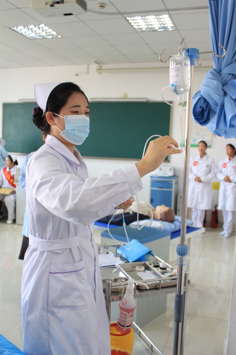 护理学院毕业后干嘛工作(护理学院毕业后做什么工作)