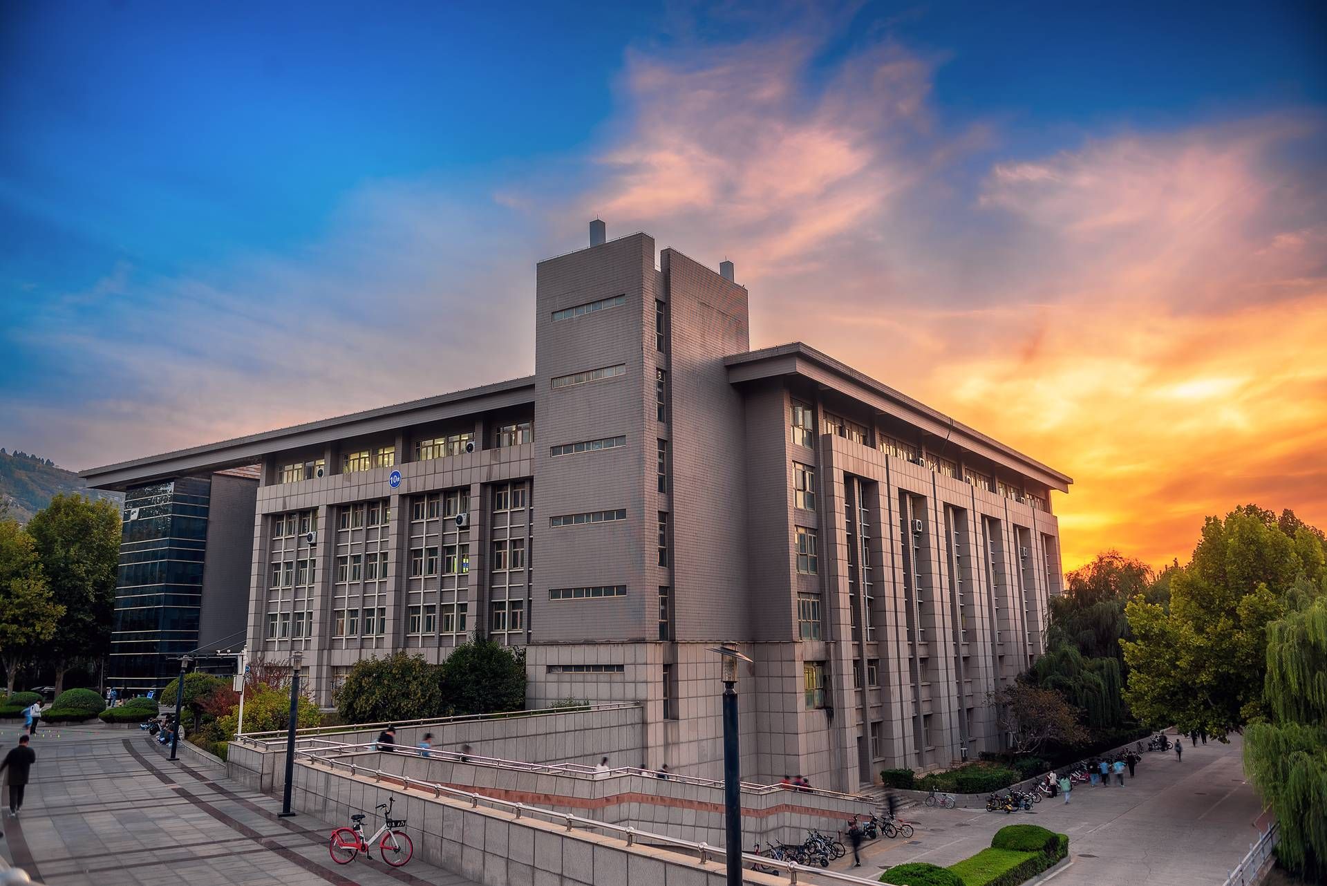 大学毕业后迁回济南(大学生毕业后迁回户籍地的家庭户口)