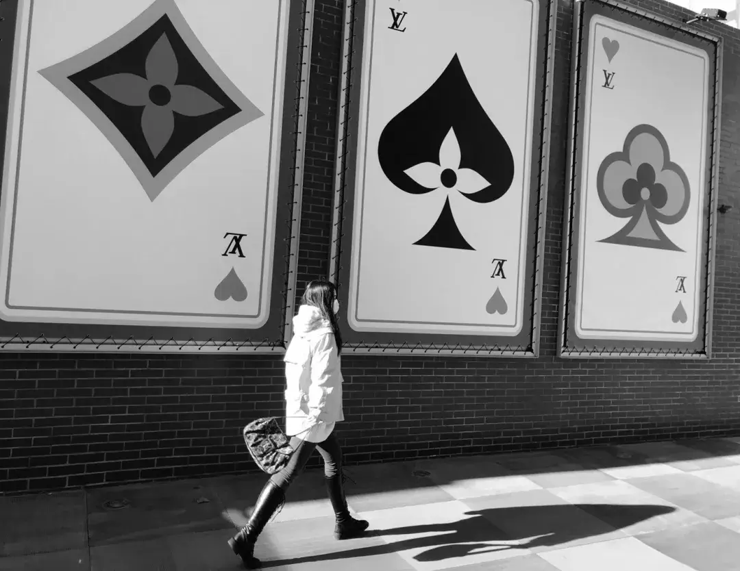 大学毕业后当保镖好吗(大学毕业当保安说明了什么现象)