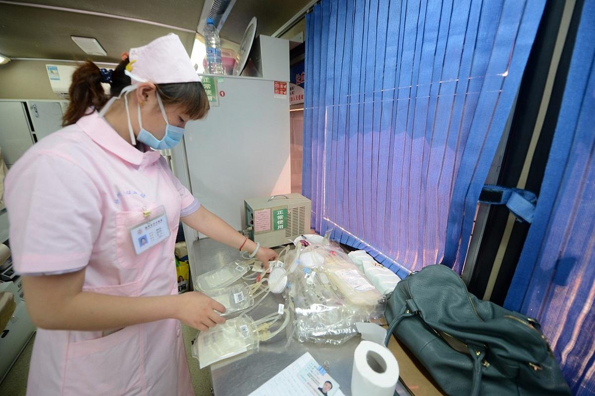 护士毕业后什么工作赚钱(护士毕业了能转什么相关专业)